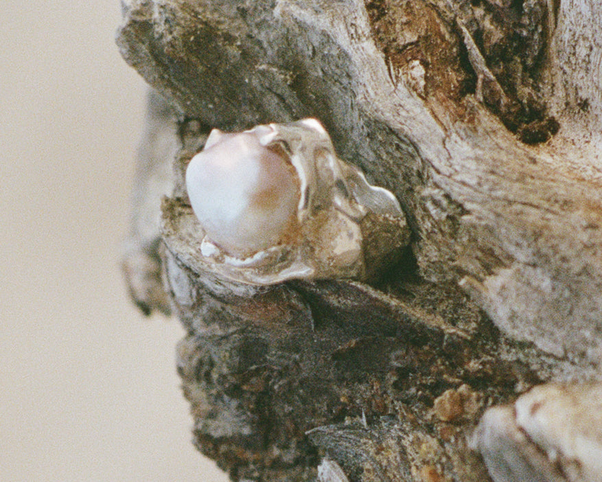 Amorphous Ring with Gray Baroque Pearl
