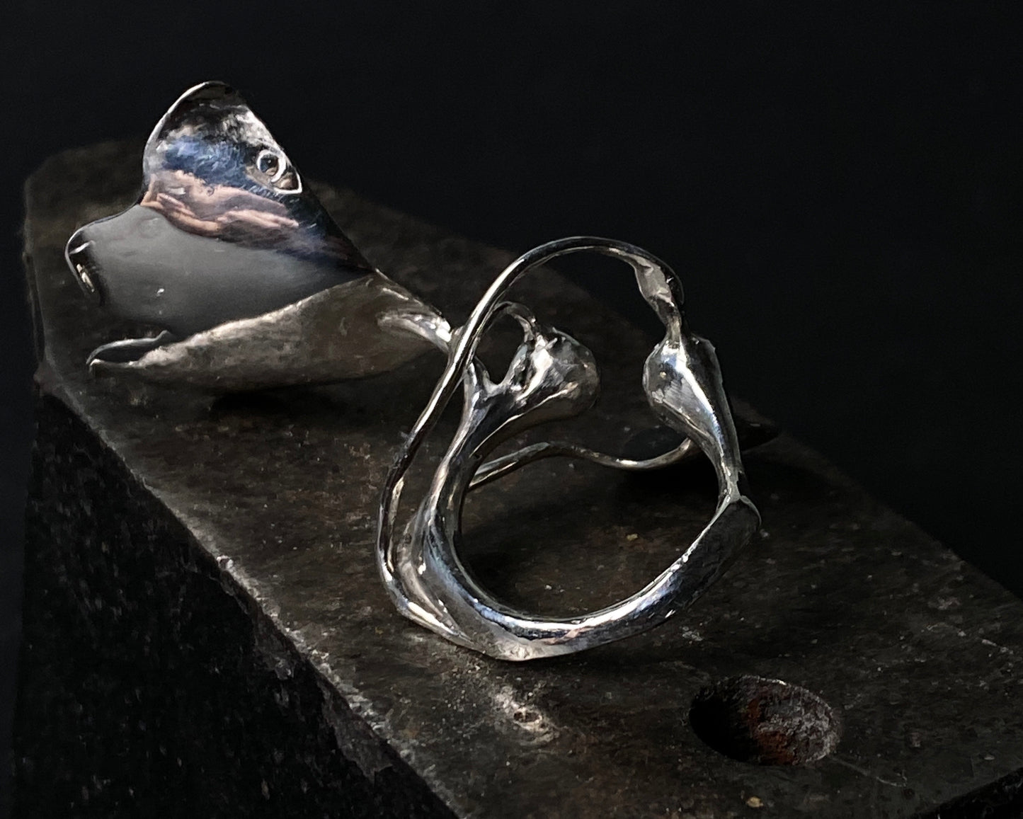 Amorphous Ginkgo Ring with Garnets
