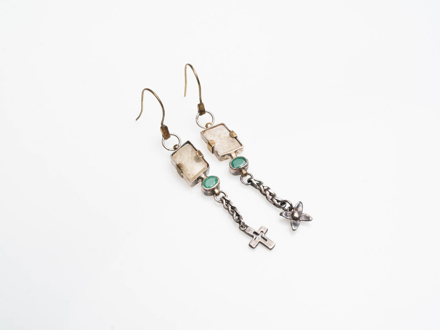 Long earrings with emeralds and Icelandic spar