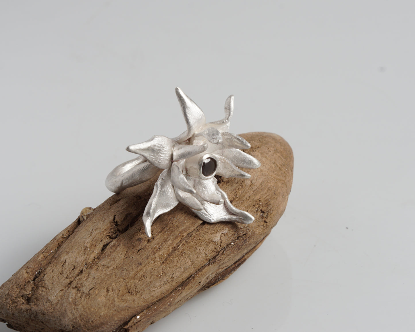 Edelweiss Bloom Ring