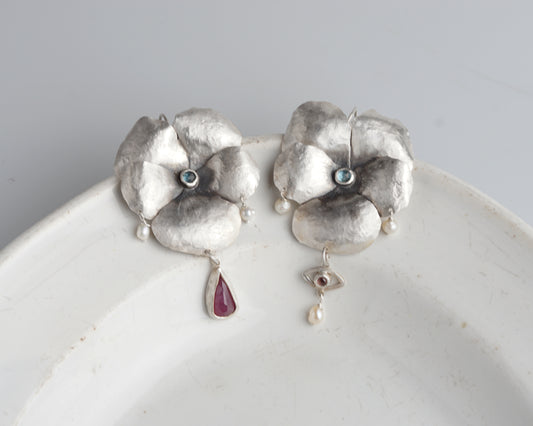 Heartsease Flower Earrings