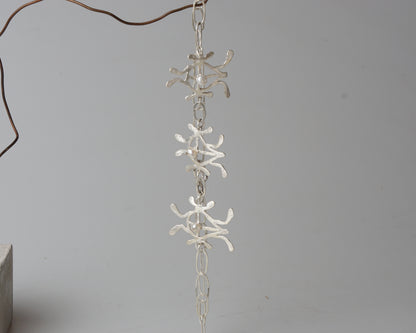 Openwork neklace