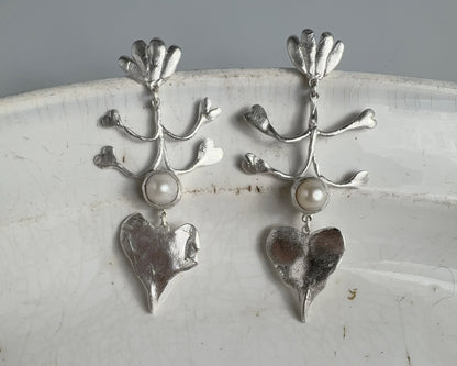 Growing Heart Pearl Earrings