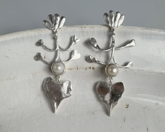 Growing Heart Pearl Earrings