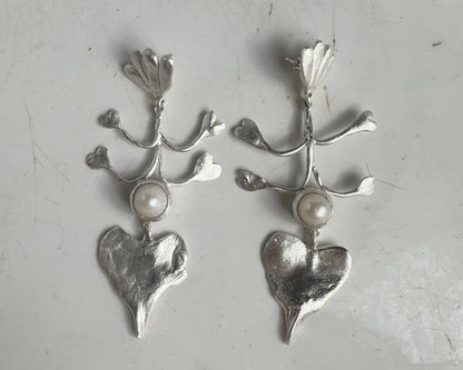 Growing Heart Pearl Earrings