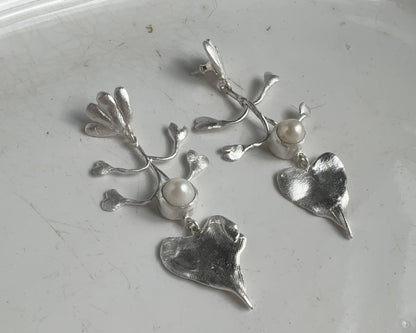 Growing Heart Pearl Earrings