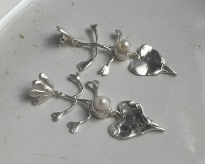 Growing Heart Pearl Earrings